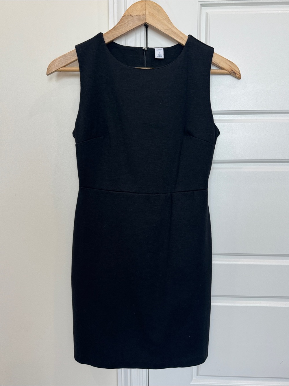 Old Navy Little Black Dress Womens Small Petite Classic Style Sleeveless